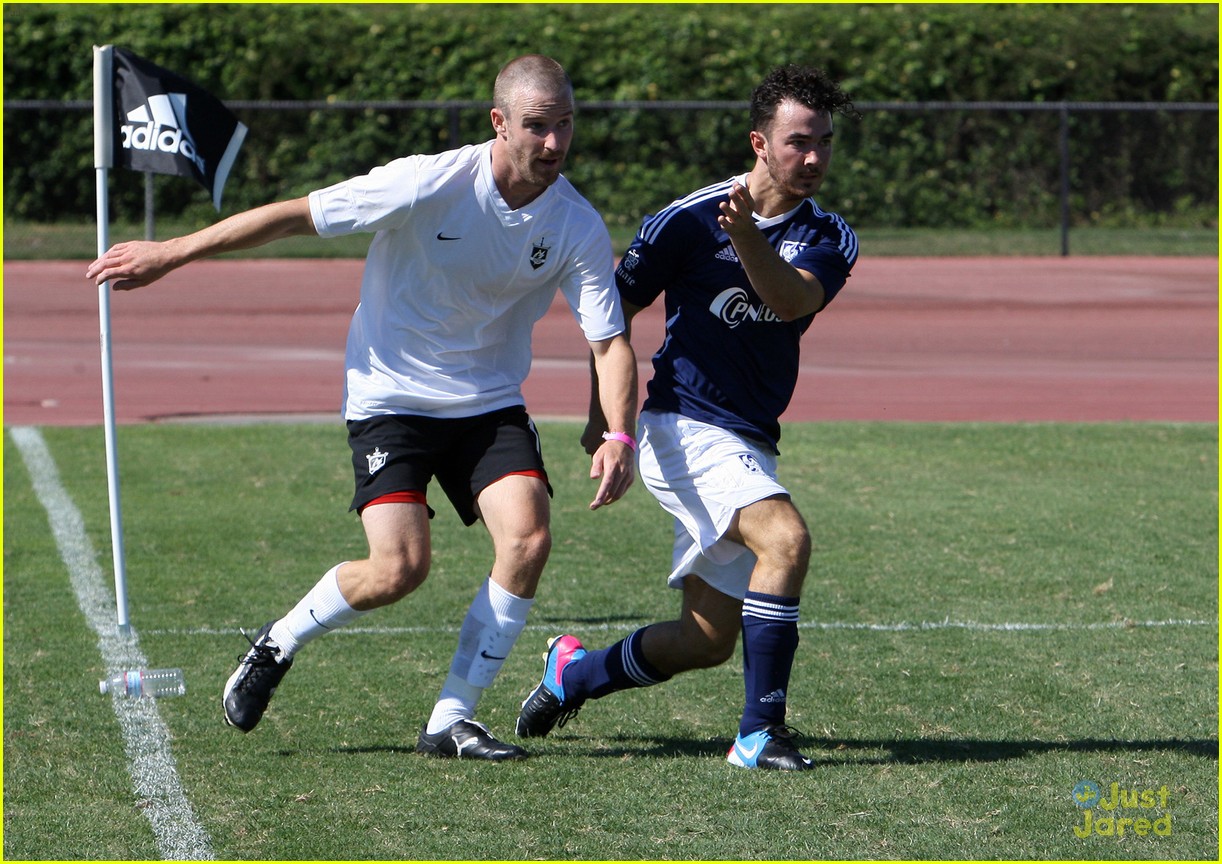 jonas brothers charity soccer game 38