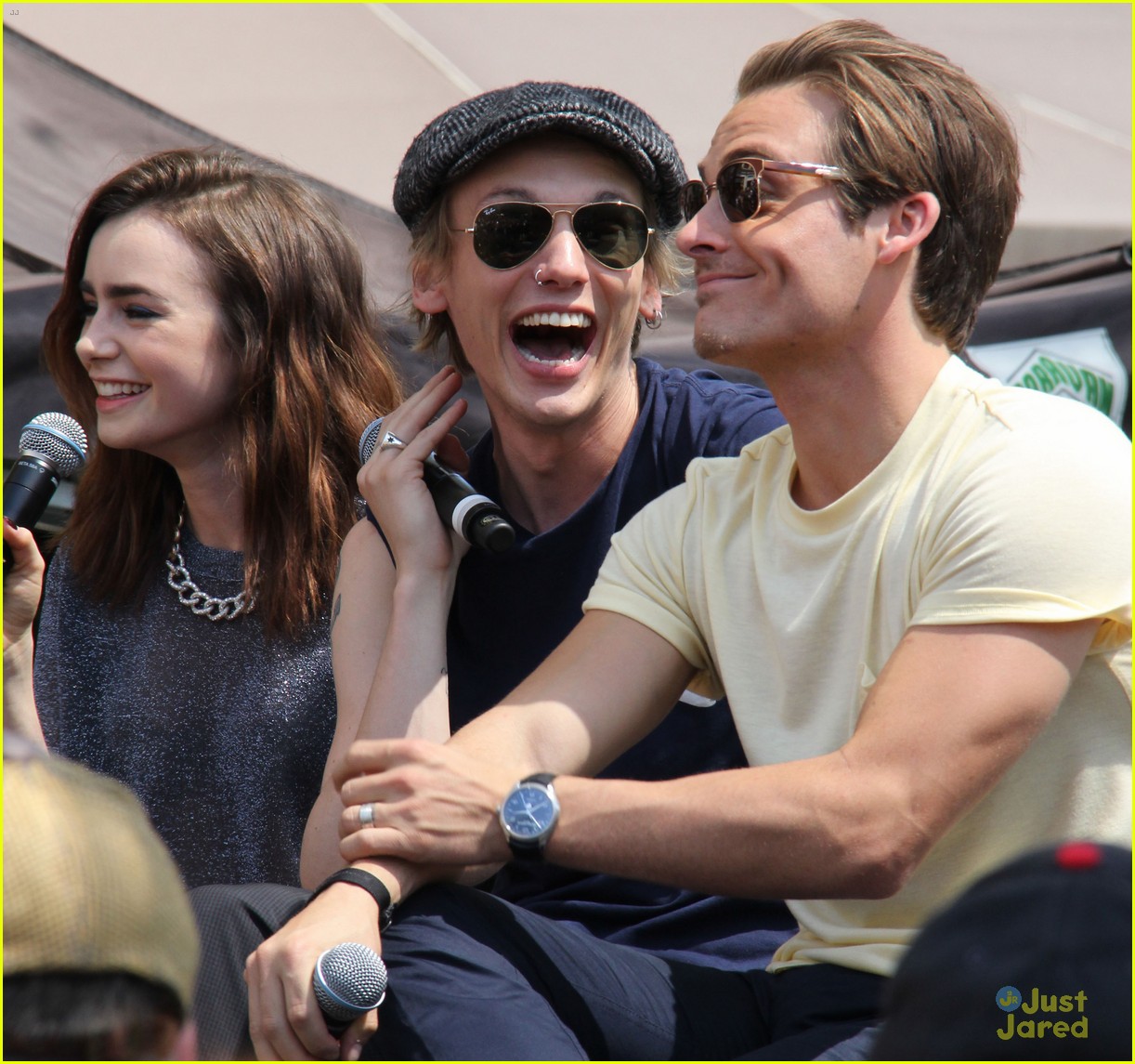 lily collins jamie campbell bower mortal instruments meet greet 15