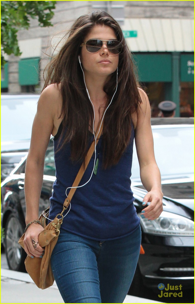 marie avgeropoulos wind tracers 01