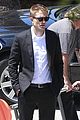 robert pattinson suits up for maps 22