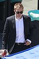 robert pattinson suits up for maps 29
