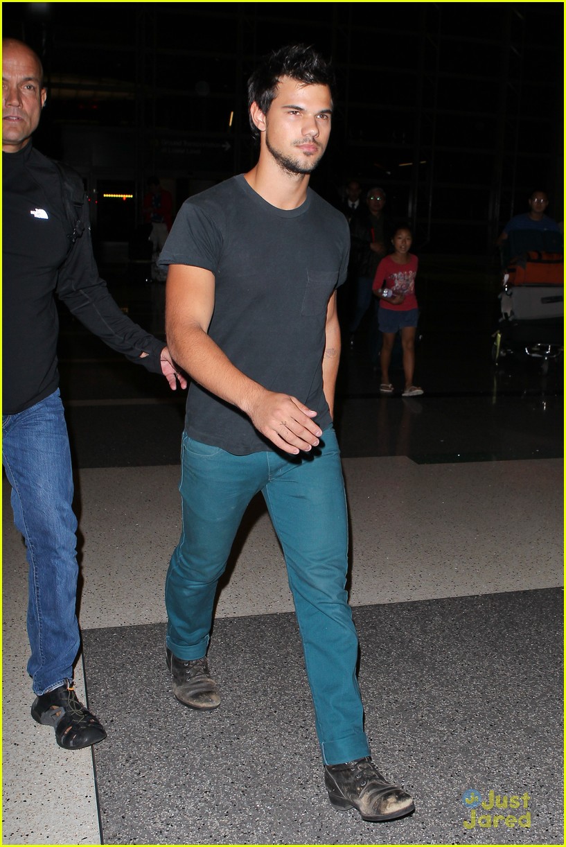 taylor lautner marie avgeropoulos separate la outings 01