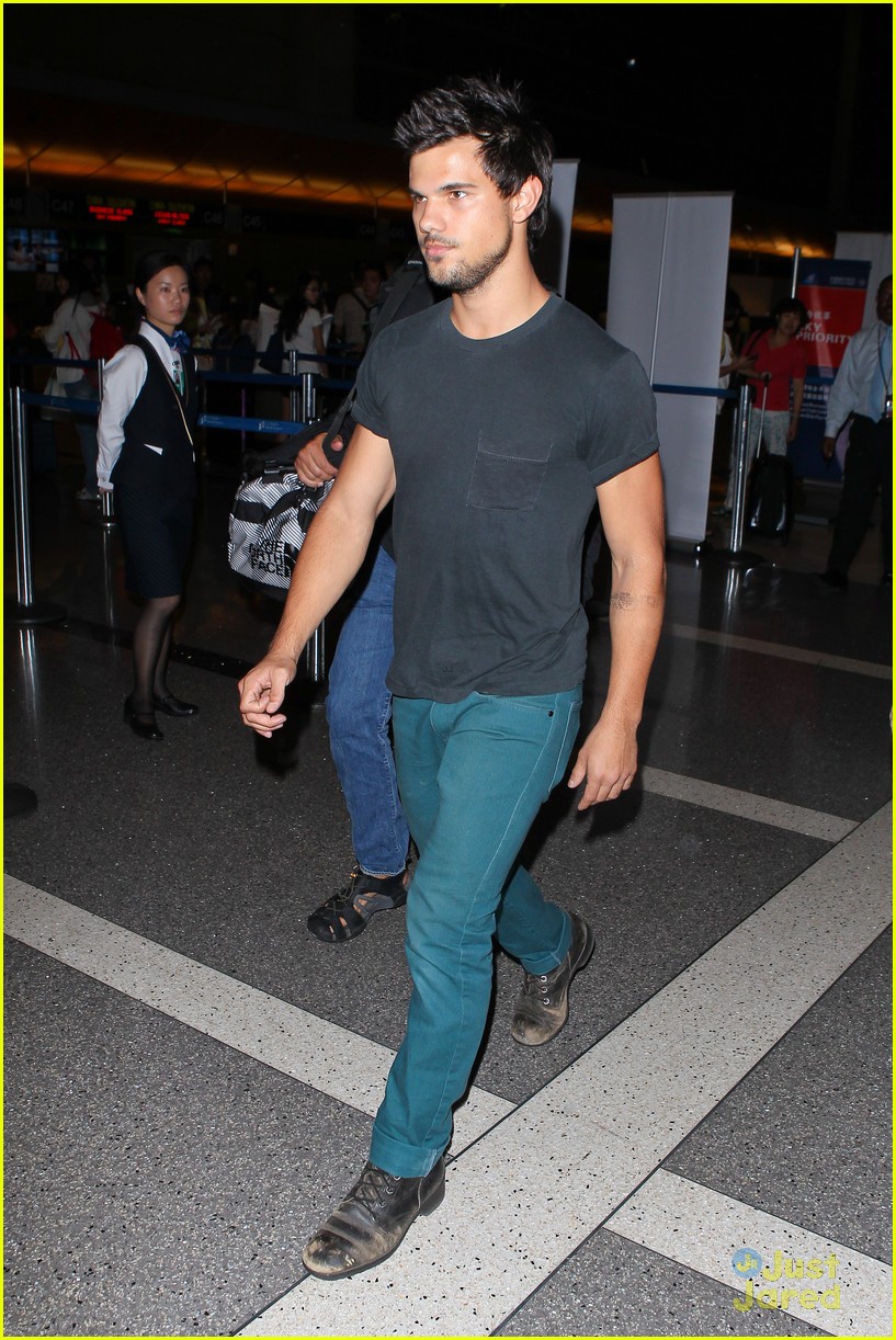 taylor lautner marie avgeropoulos separate la outings 13