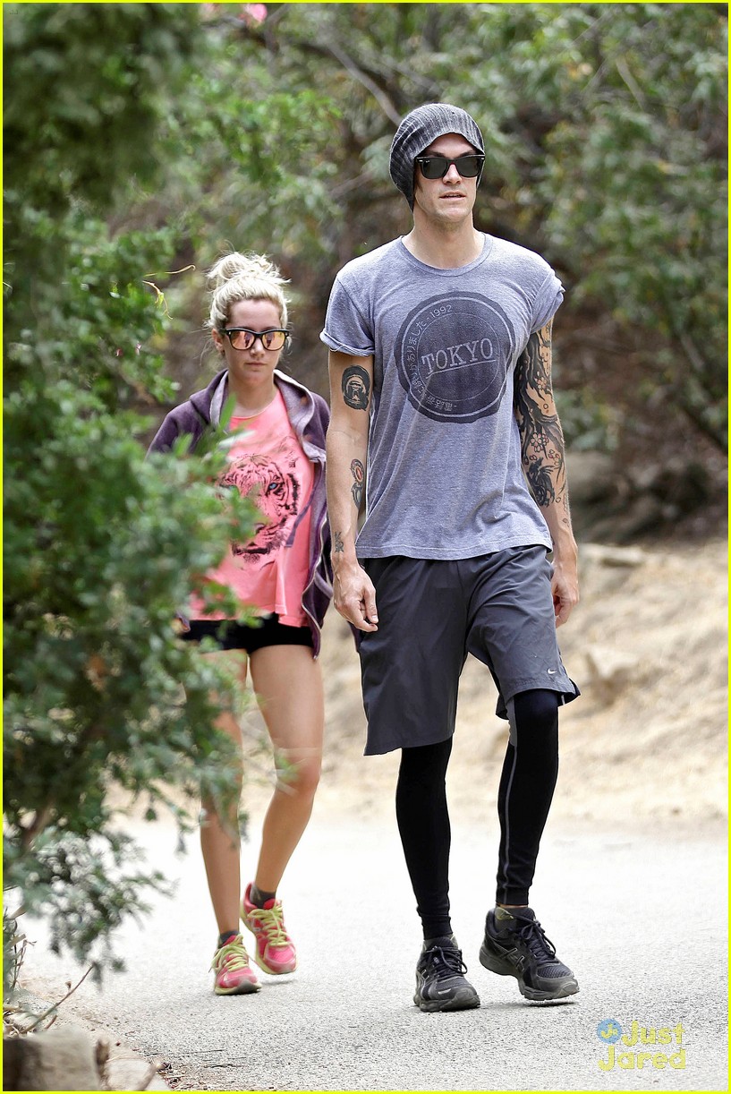 ashley tisdale christopher french hiking couple 07