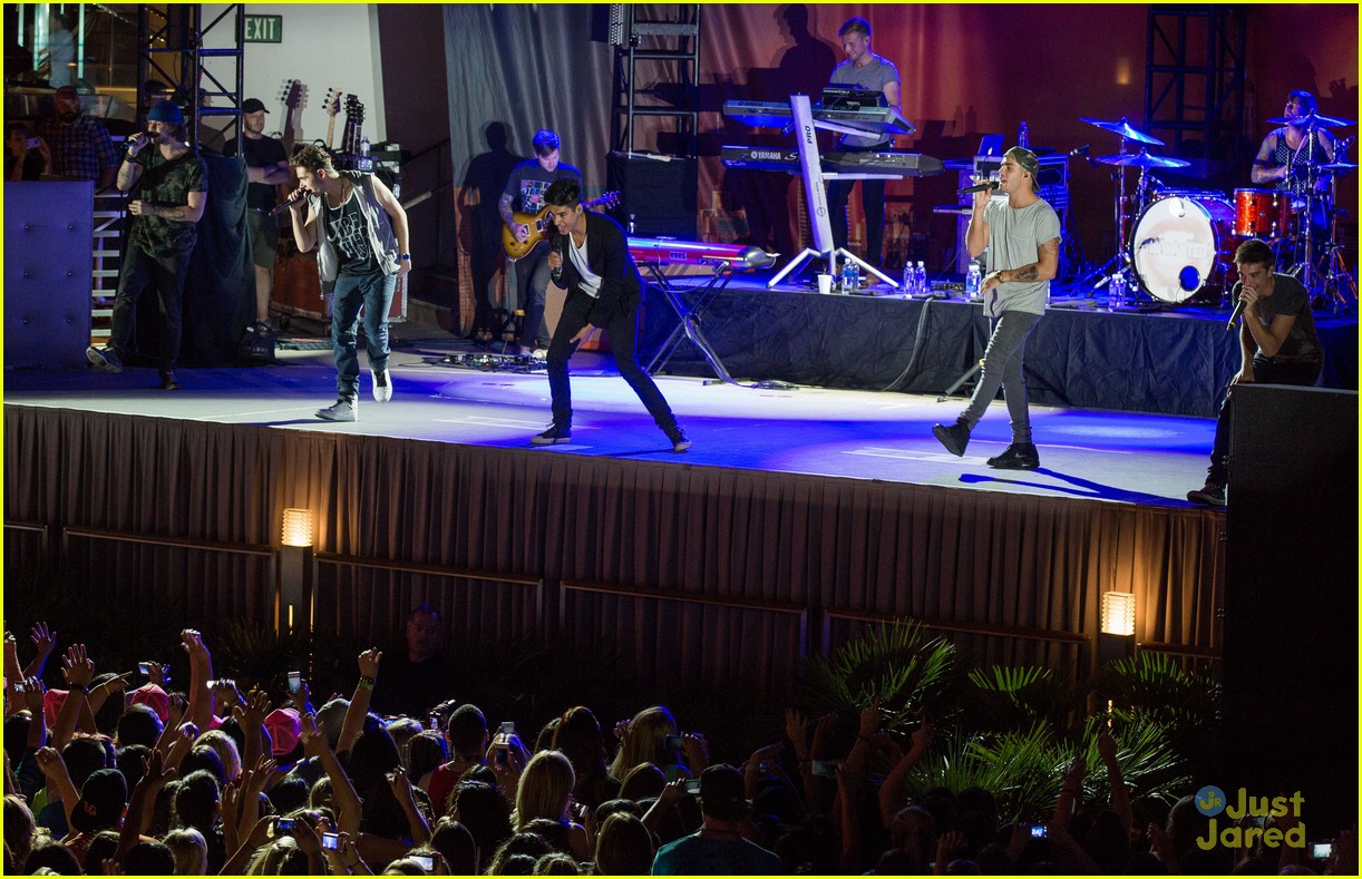 the wanted boulevard pool performance 12