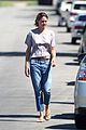 shailene woodley steps out with new short hair 03