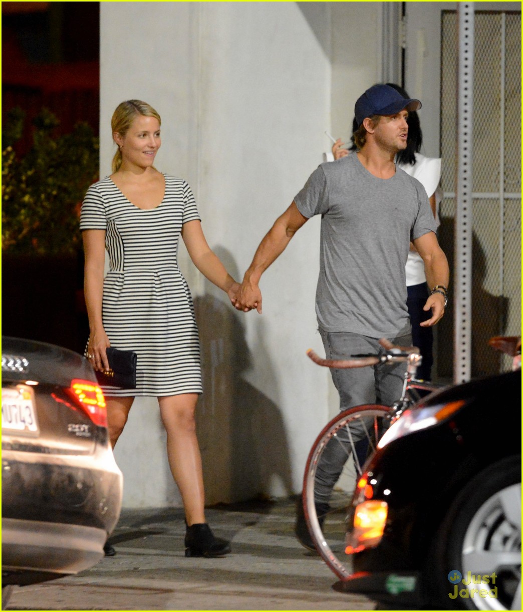 dianna agron nick mathers holds hands date 05