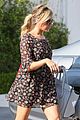 ashley tisdale alice olivia stop with mom 04
