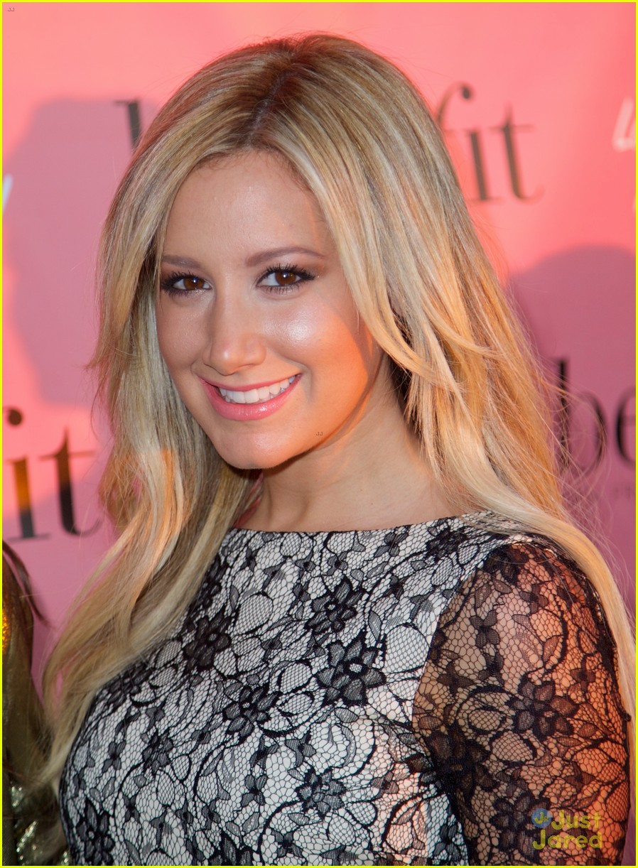 ashley tisdale theyre real volutionary award winner 03