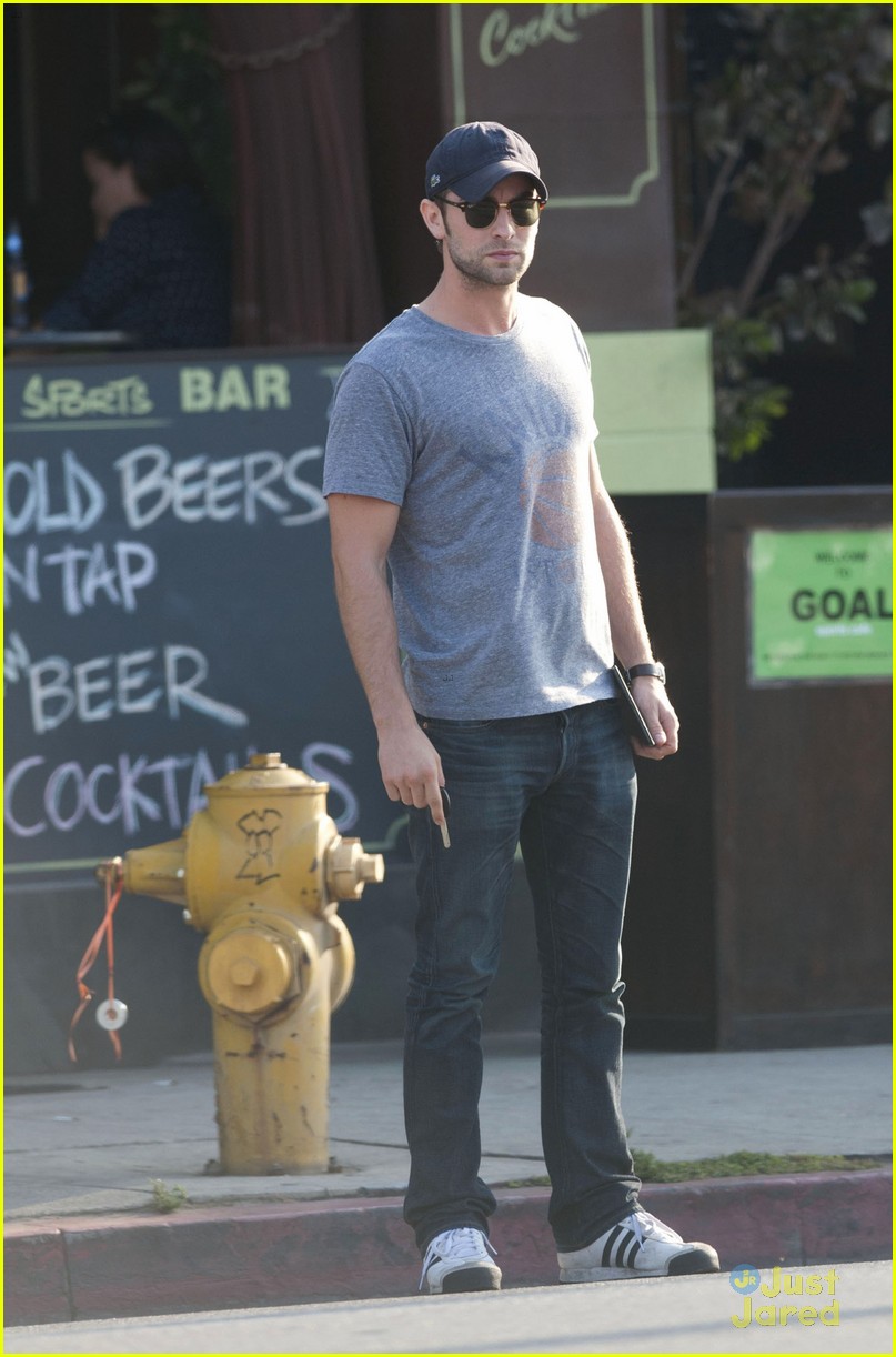 chace crawford exits goal sports cafe 03