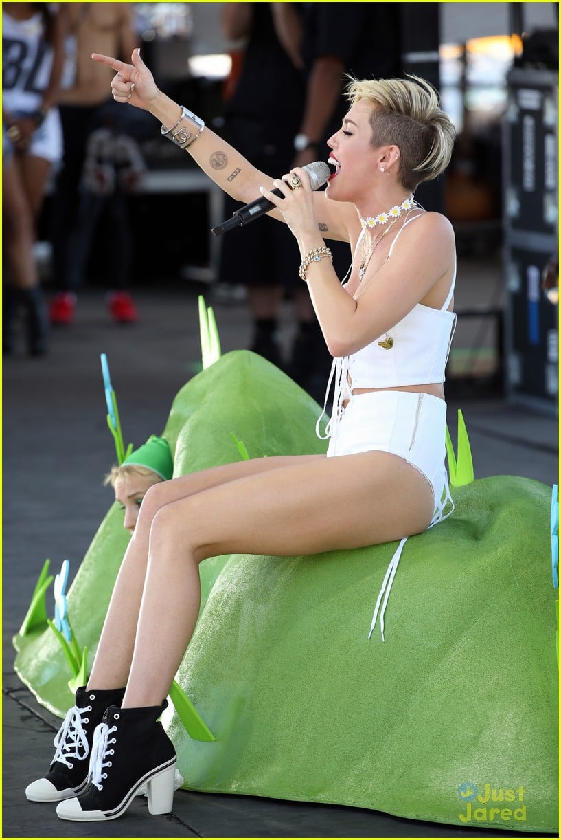 Miley Cyrus: Nipple Pasties & Sheer Outfit at i Heart Radio Fest