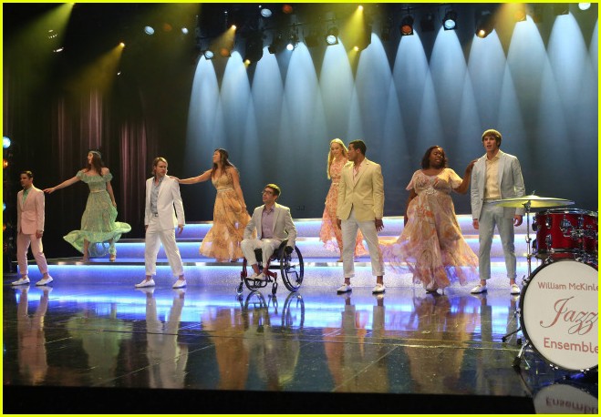 glee tina in the sky with diamonds episode stills 05