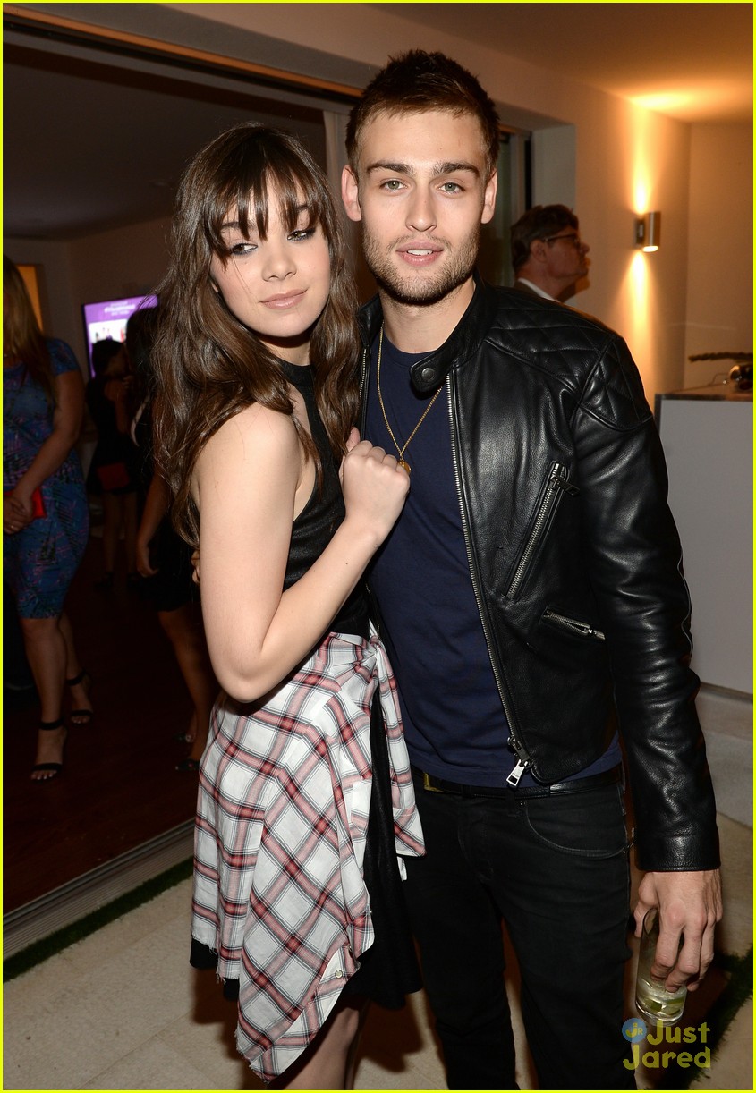 hailee steinfeld douglas booth teen vogue party 03