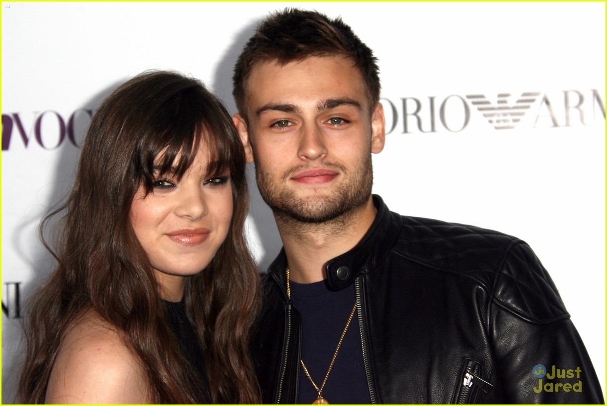 hailee steinfeld douglas booth teen vogue party 22