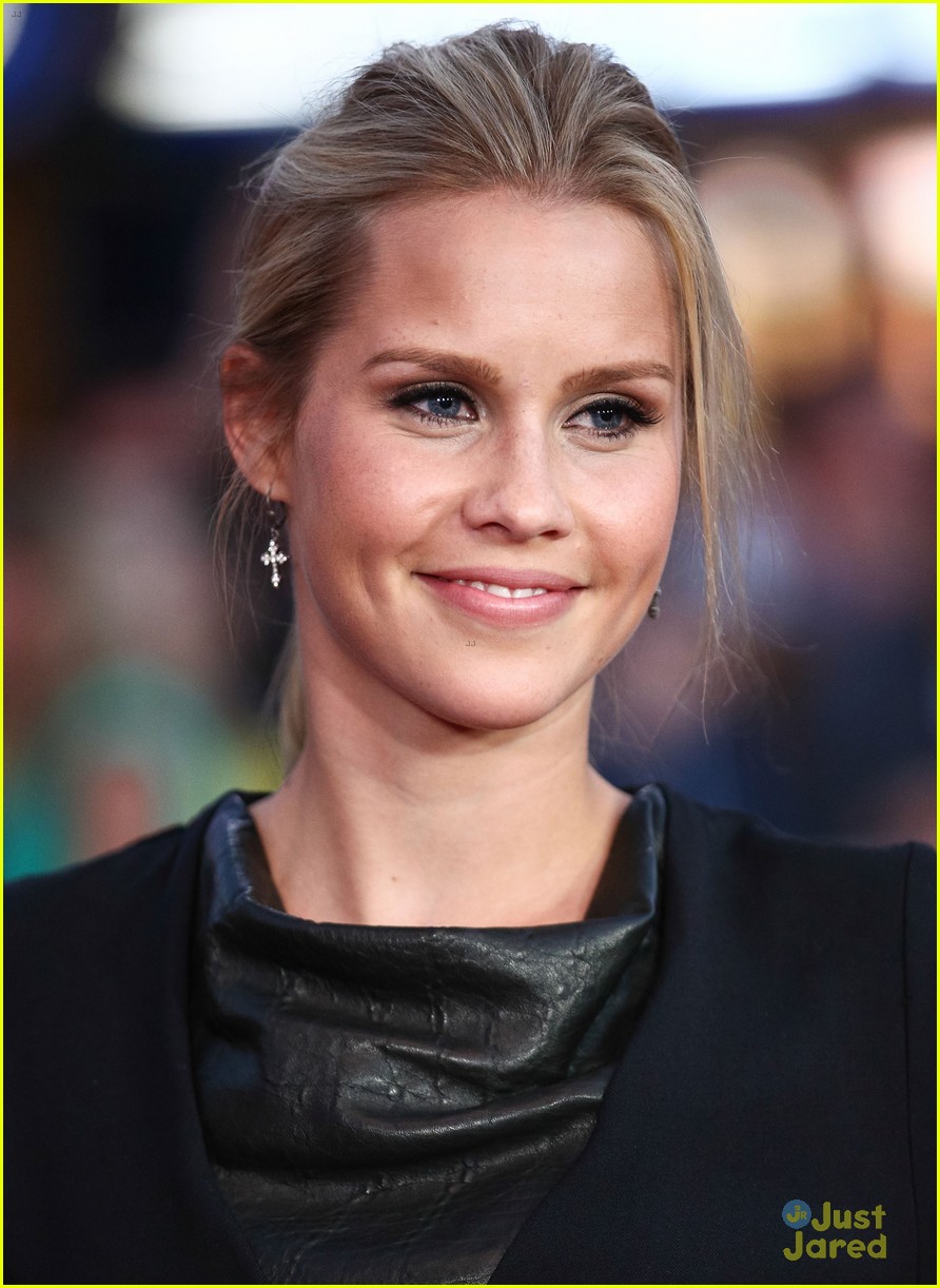 claire holt inidious chapter 2 premiere 02