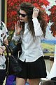 lorde nail salon stop before hollywood show 04