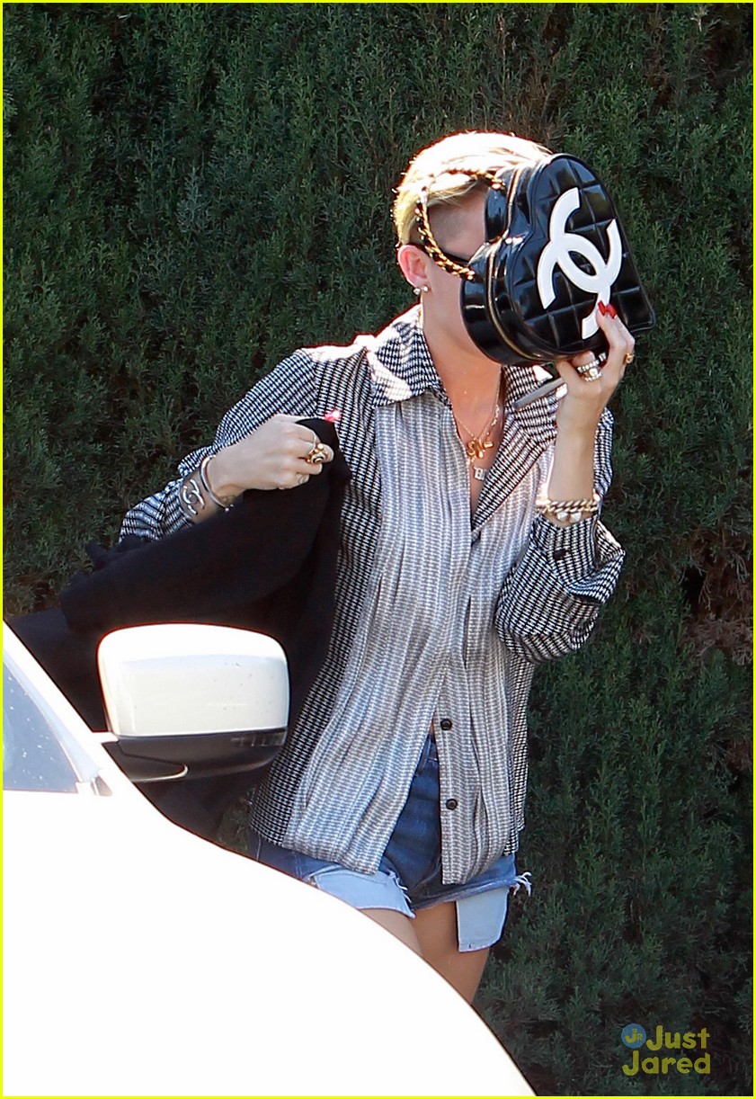miley cyrus back to the studio 08