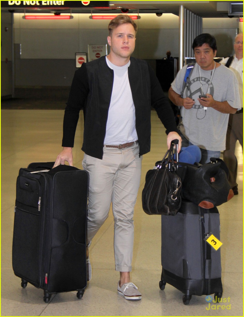 olly murs baltimore airport arrival 04