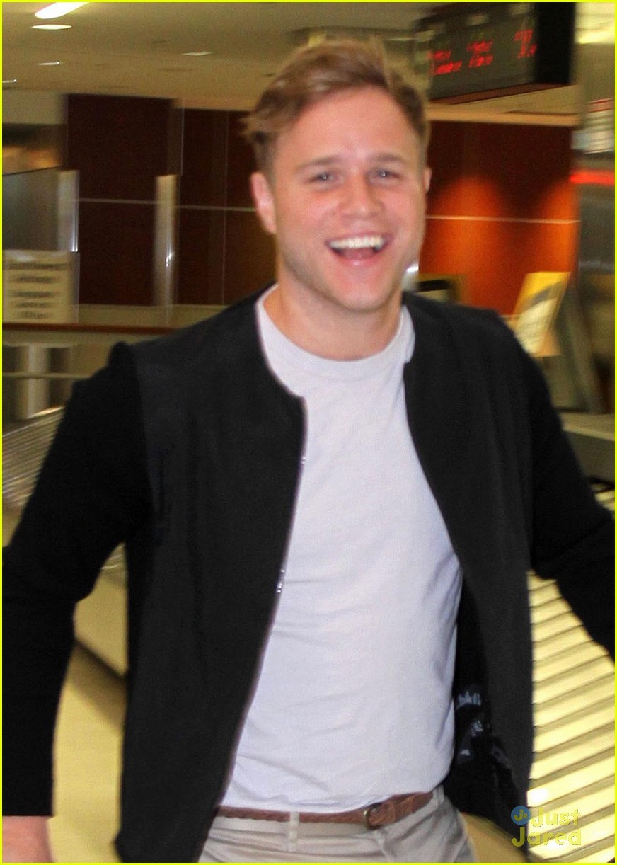 olly murs baltimore airport arrival 06
