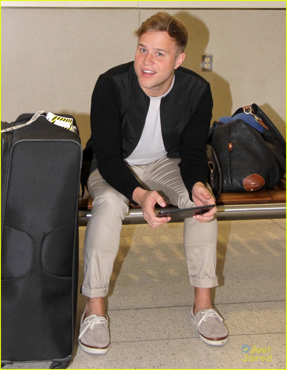 olly murs baltimore airport arrival 07