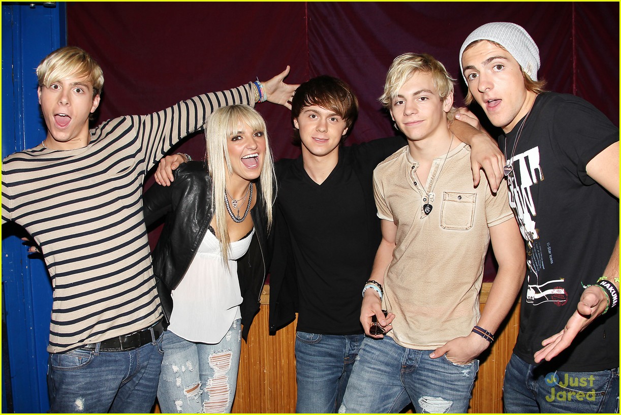 r5 stop by planet hollywood good morning america 14