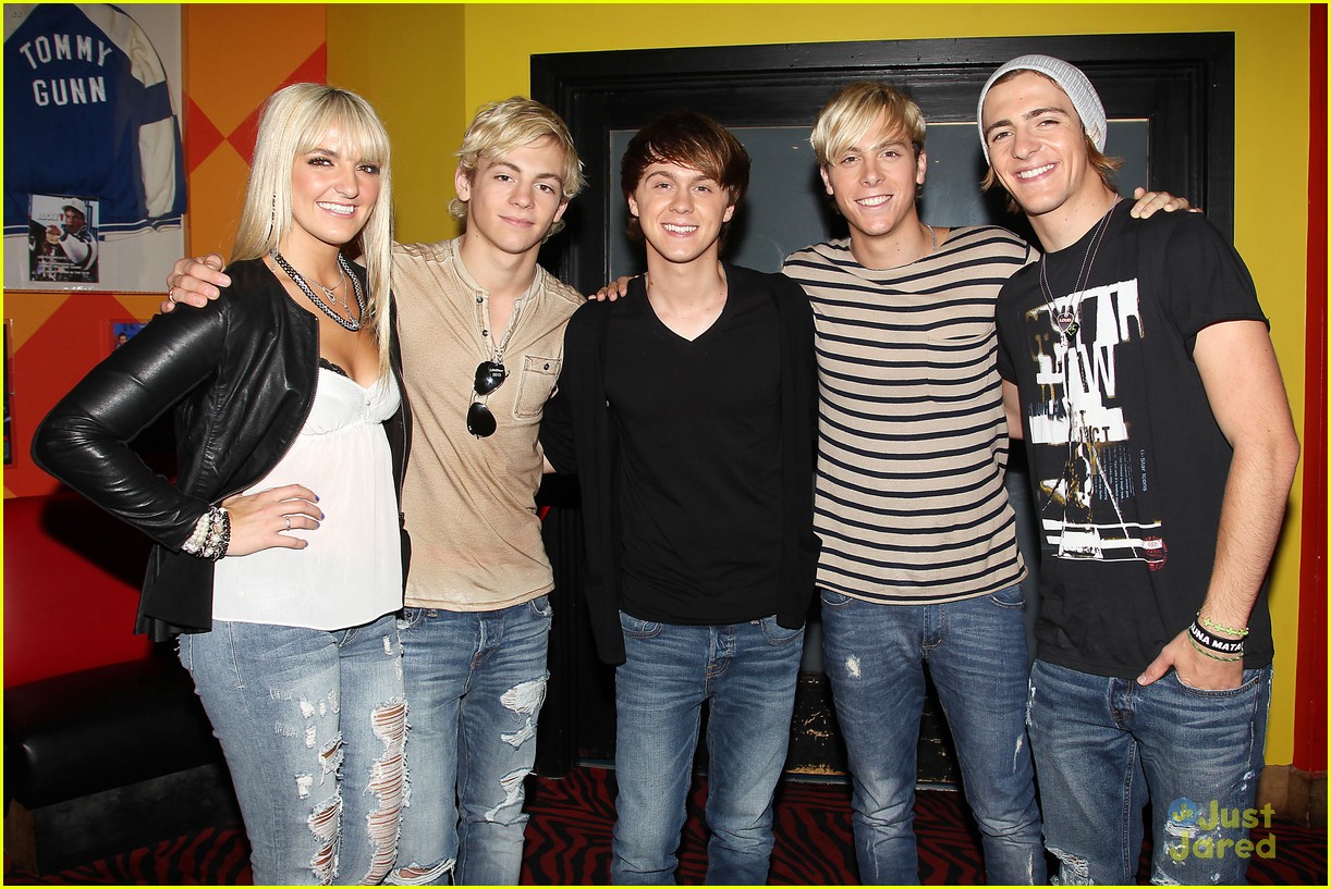 r5 stop by planet hollywood good morning america 35