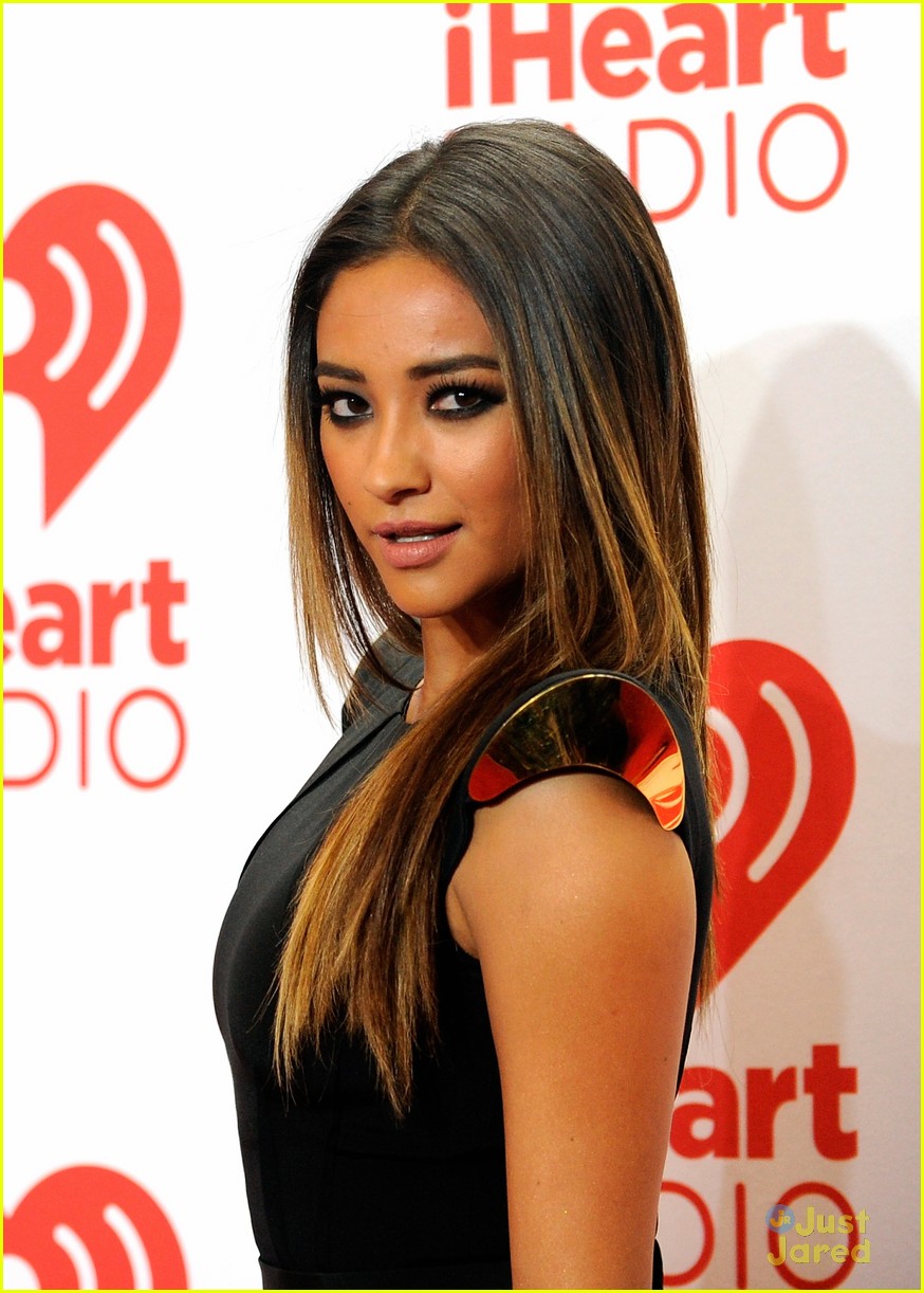 lucy hale shay mitchell iheartradio twosome 06