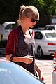 taylor swift starts off week with another dance class 04