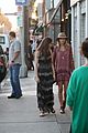 taylor swift goes shopping with hailee steinfeld 28