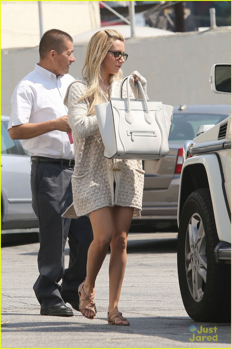 ashley tisdale auditions young hungry 02