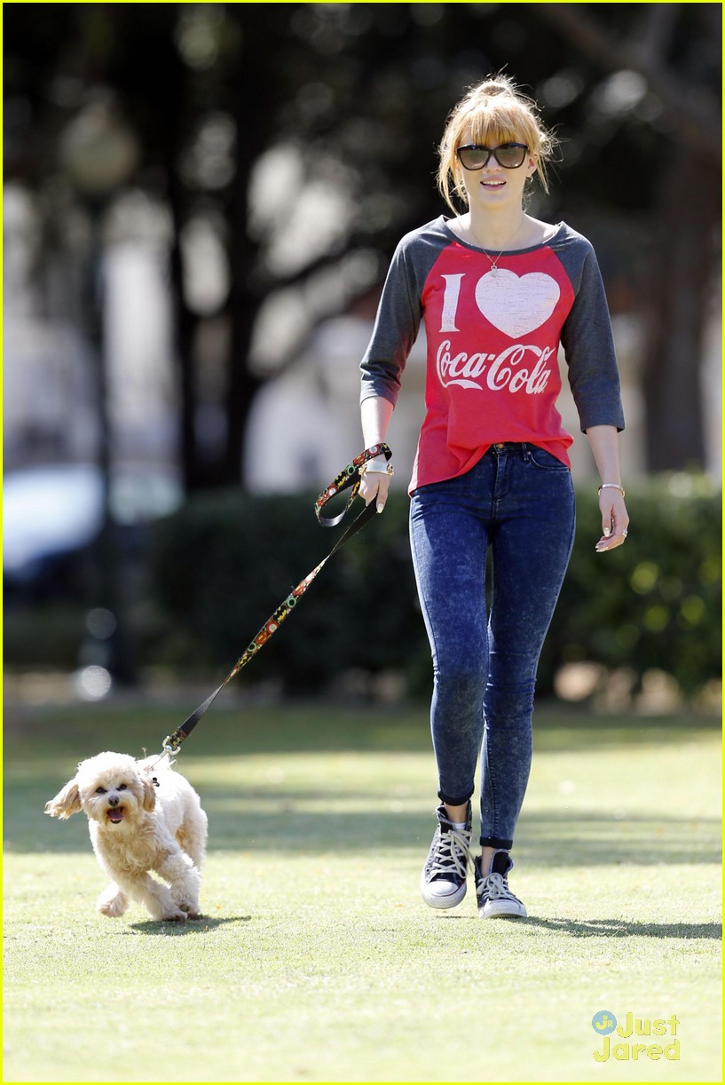 bella thorne casual walk with pup kingston 04