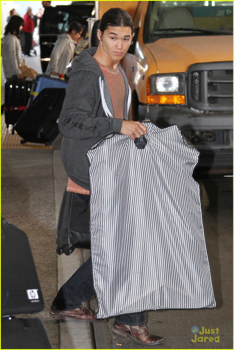 booboo stewart back in la after china trip 01