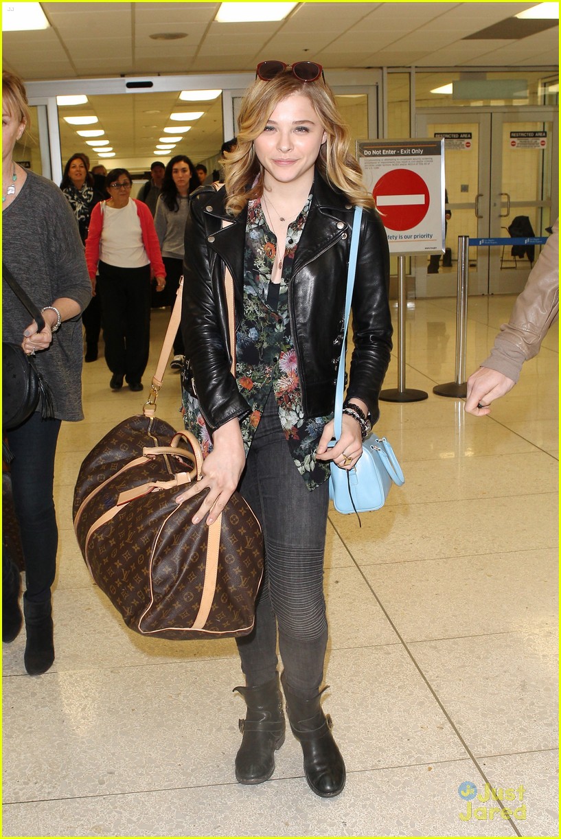 chloe moretz lax arrival after nyc 06