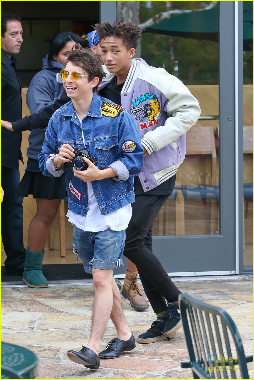 jaden smith kylie jenner grab lunch with willow and kendall 08