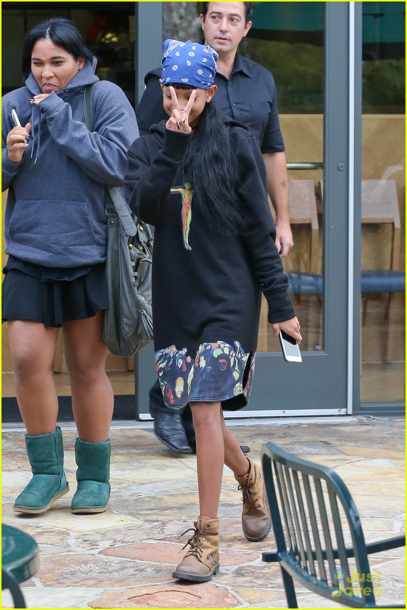 jaden smith kylie jenner grab lunch with willow and kendall 14