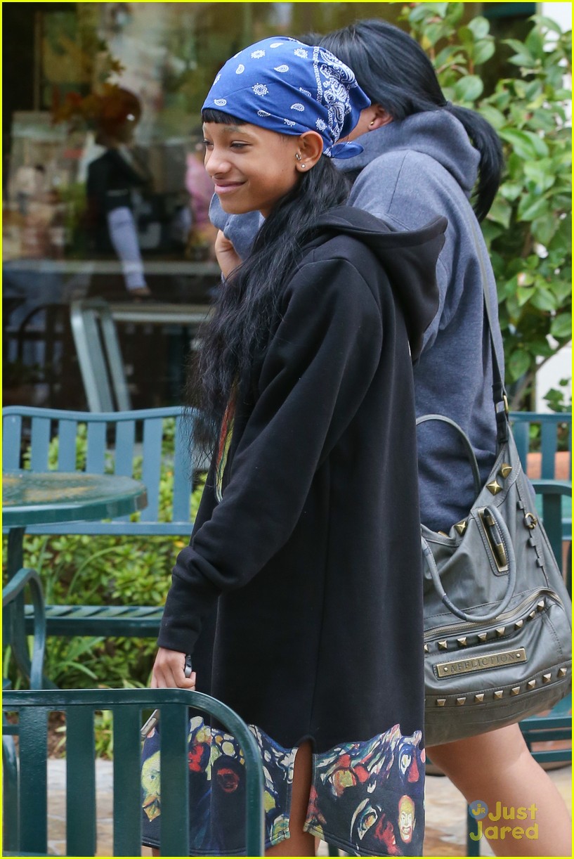 jaden smith kylie jenner grab lunch with willow and kendall 25
