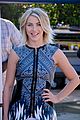 julianne hough extra appearance 06