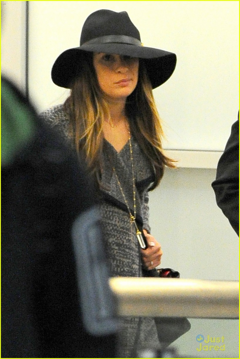 lea michele flies out of los angeles 06