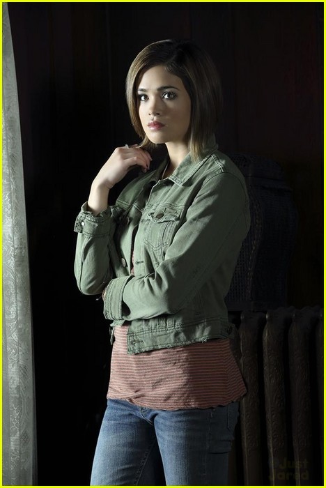 new ravenswood cast photos gallery 12
