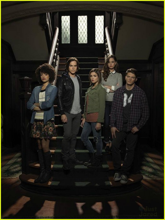 new ravenswood cast photos gallery 19