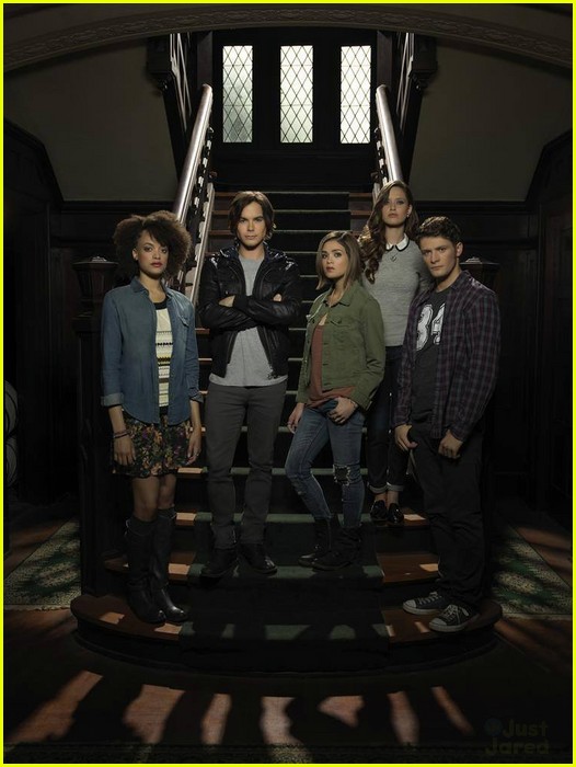 new ravenswood cast photos gallery 23
