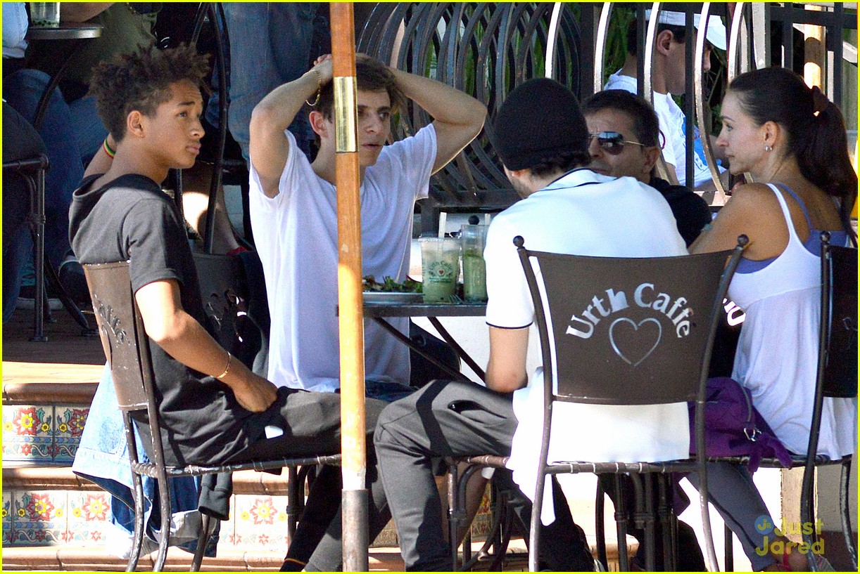jaden smith hangs with pals kylie jenner lunches with mom 11