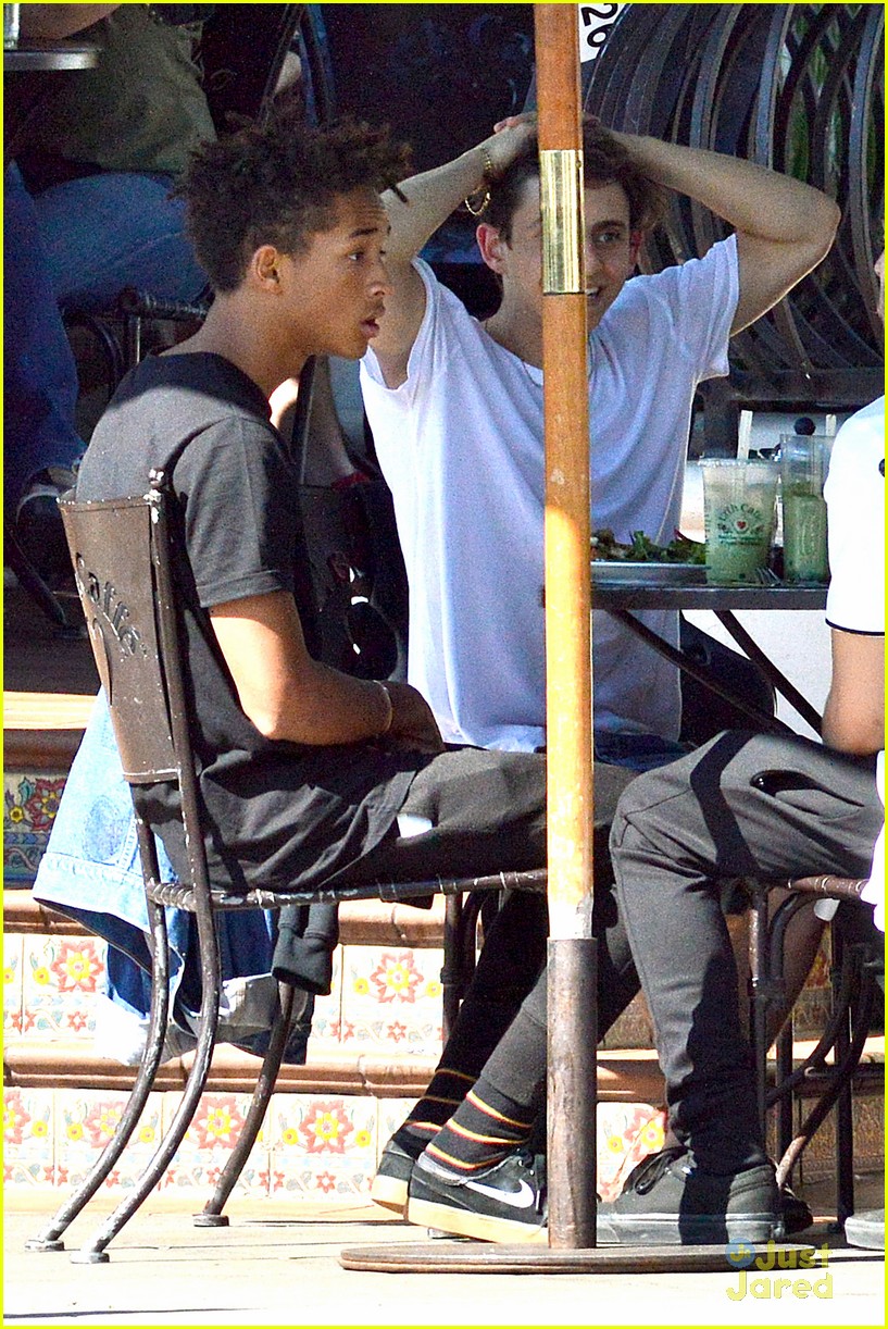 jaden smith hangs with pals kylie jenner lunches with mom 15