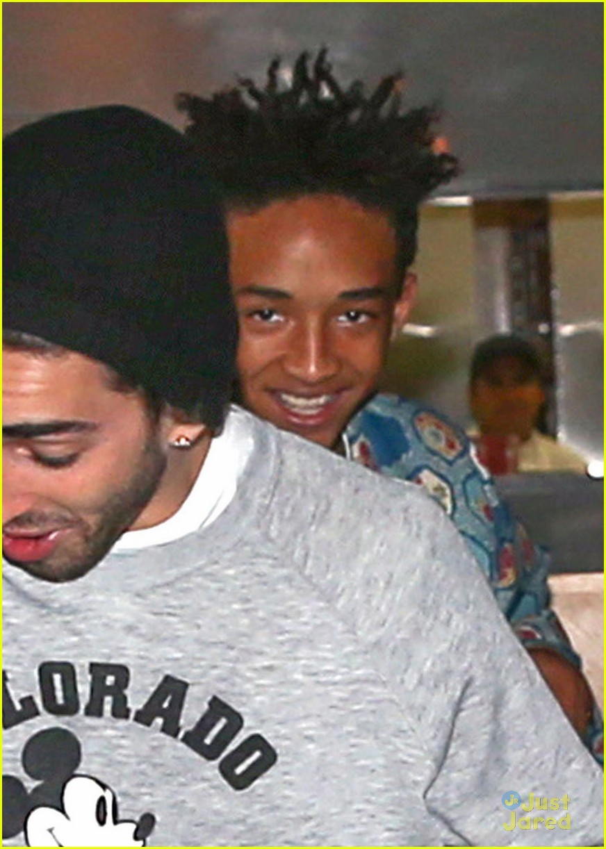 jaden smith sushi stop with pals 04