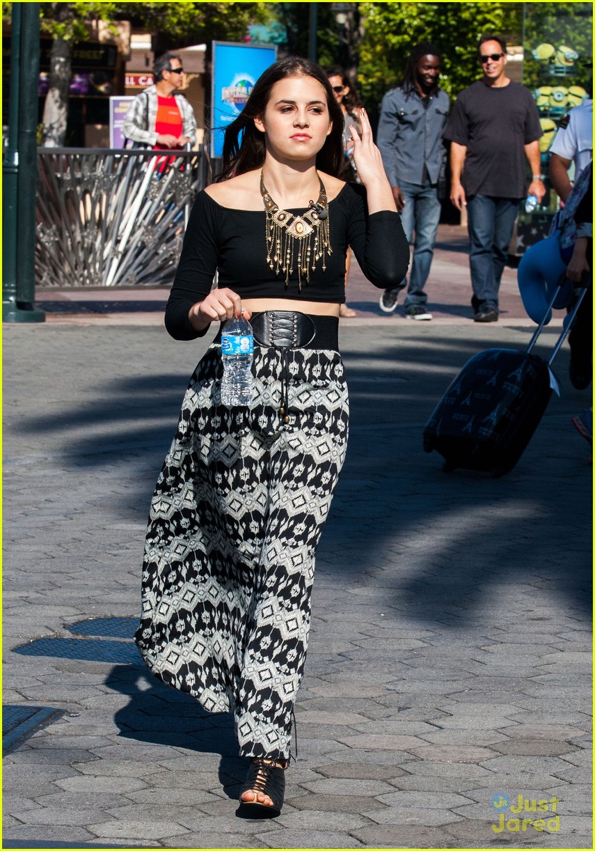 carly rose sonenclar extra premiere 14