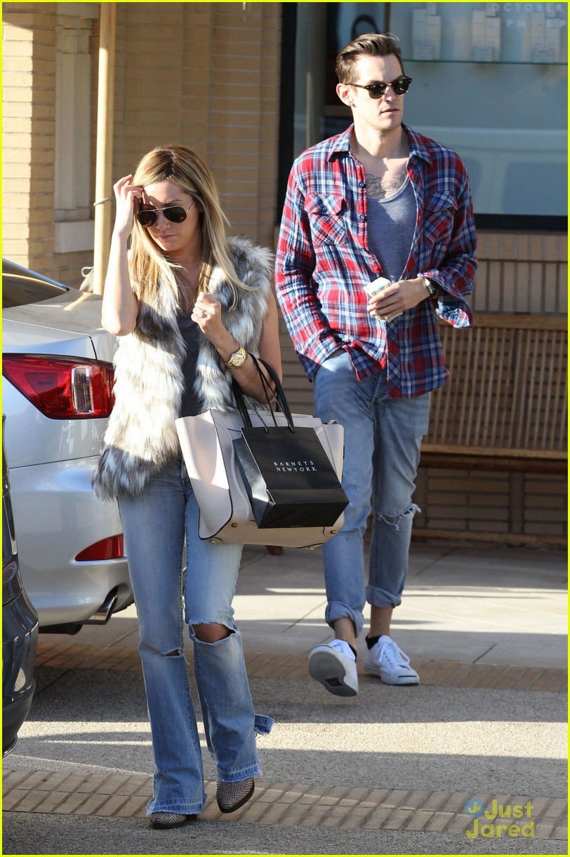 ashley tisdale barneys stop chris french 01
