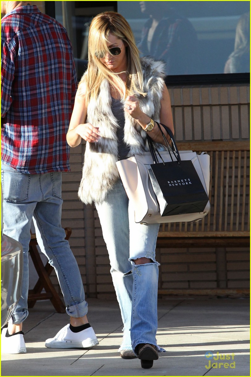 ashley tisdale barneys stop chris french 06