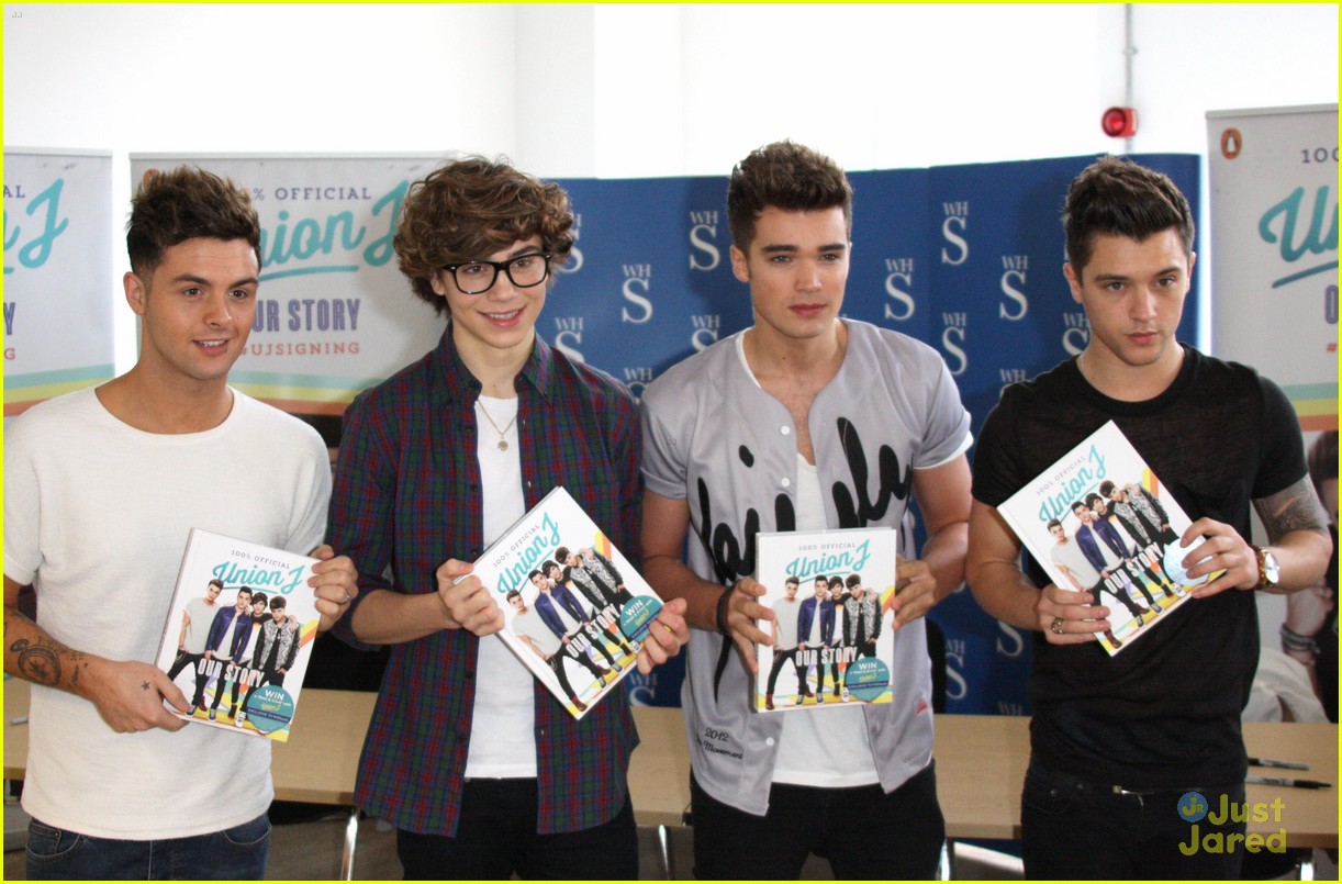 union j book signing liverpool manchester 06