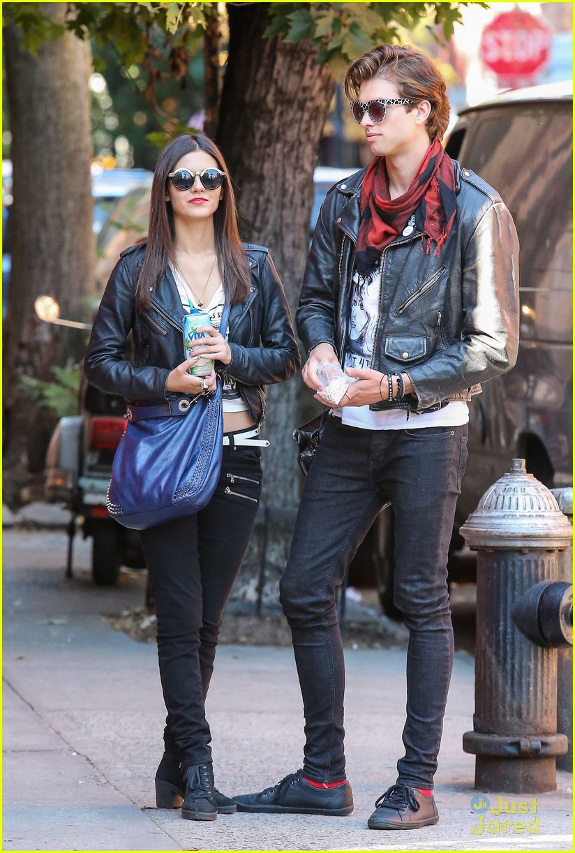 victoria justice pierson fode leather jackets 01