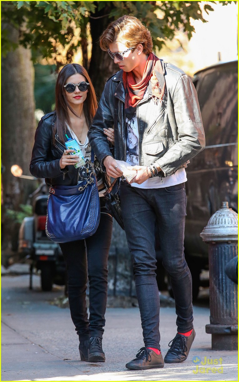 victoria justice pierson fode leather jackets 09